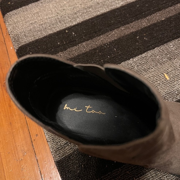 MeToo Ankle Booties. Like new condition. Women’s Size 8 wedge heel - Picture 5 of 6